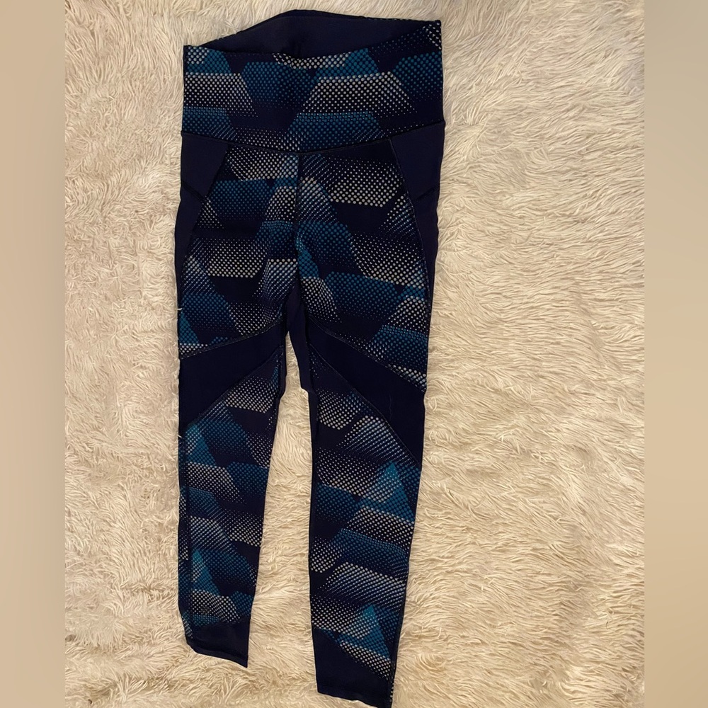 Athleta 7/8 length patterned tights